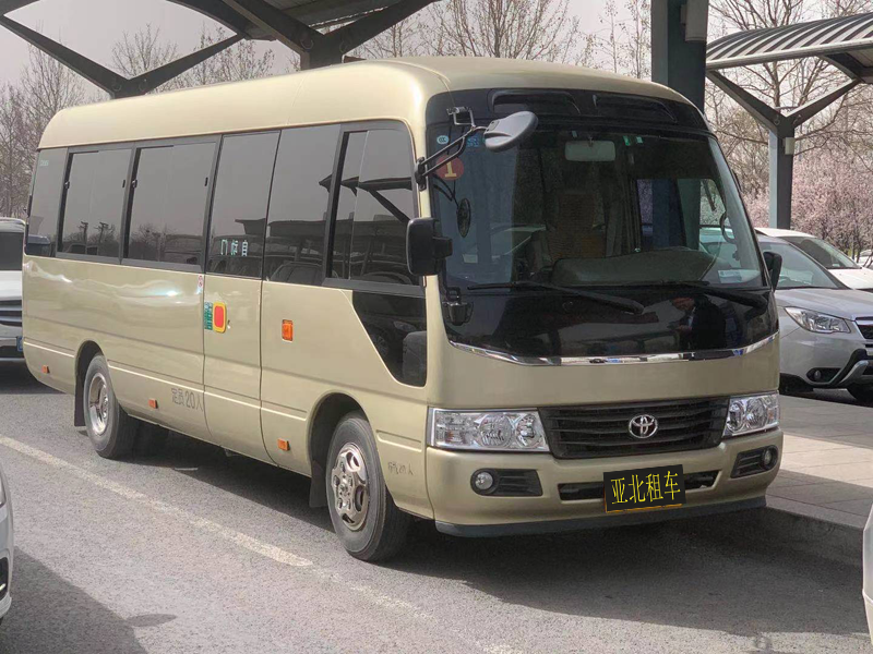 豐田考斯特助力融創(chuàng  )城開(kāi)業(yè)在即，期待